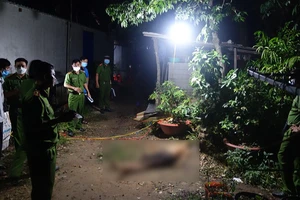 Tạm giữ kẻ đuổi chém mẹ, đâm anh ruột tử vong