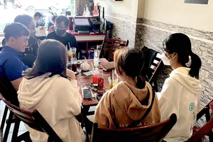 Nhiều sinh viên ở Cần Thơ dính chiêu lừa làm hồ sơ mua hàng trả góp