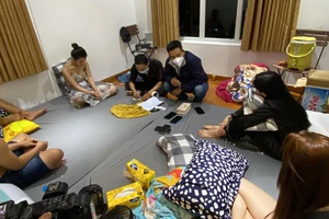 11 nam nữ tụ tập sử dụng ma túy tại 1 chung cư ở Long Xuyên