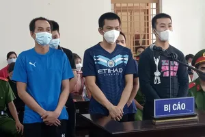 Tuyên án 5 người vây đánh cán bộ công an 