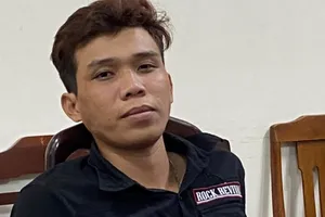 Bắt 2 thanh niên thực hiện 13 vụ cướp giật liên tỉnh lấy tiền đưa bạn gái mua vàng