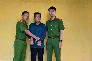 Bắt bị can tham ô tài sản trốn truy nã 30 năm trước