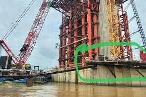 1 công nhân rơi xuống sông mất tích trong lúc thi công cầu Mỹ Thuận 2