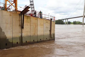 Tìm thấy thi thể công nhân rơi sông trong lúc thi công cầu Mỹ Thuận 2