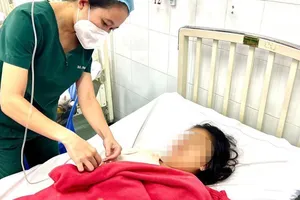 Cần Thơ: 3 bệnh viện phối hợp cứu sản phụ sốt xuất huyết, dọa sinh non