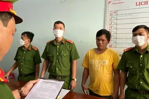 Làm 5 sổ hồng giả mang đi lừa vay tiền 