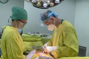 Nhiễm trùng toàn thân vì thói quen ngậm tăm