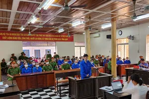 Toà trả hồ sơ điều tra bổ sung vụ buôn lậu 51 kg vàng