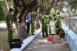 Điều tra nguyên nhân 1 người tử vong ở bờ kè công viên sông Tiền