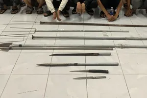 Cảnh sát hình sự ngăn kịp thời 2 nhóm mang hung khí đi hỗn chiến