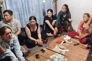 Cần Thơ: Triệt xoá tụ điểm tài xỉu có nhiều phụ nữ tham gia