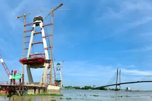 Tiến độ thi công cầu Mỹ Thuận 2 đang được rút ngắn