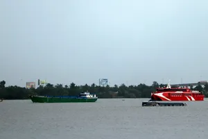 Xem xét mở tuyến tàu khách từ Trà Vinh đi Côn Đảo