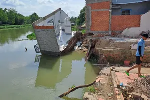 Đồng Tháp: Hơn 44 km bờ sông nằm trong khu vực sạt lở đặc biệt nguy hiểm