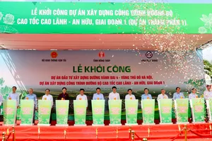 Cao tốc Cao Lãnh- An Hữu kết nối Đồng Tháp với 3 trung tâm lớn