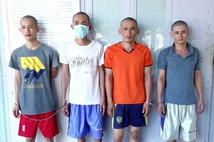 2 gia đình hỗn chiến, 8 người bị khởi tố