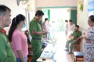 Buộc người vay làm hợp đồng ủy quyền rồi tự ý chuyển nhượng đất của con nợ