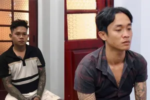 Công an Vĩnh Long bắt nhóm người khống chế cụ bà, cướp tài sản lúc rạng sáng