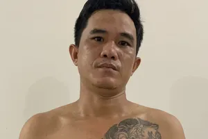 Bắt nhóm dùng dao tấn công làm 4 người trong quán karaoke bị thương