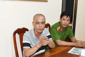 Bắt giám đốc tự chế công thức pha trộn làm phân bón giả