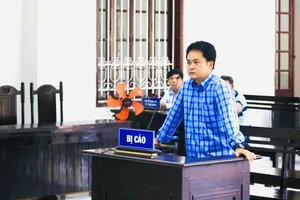 Giám đốc chiếm đoạt tiền tỉ đi đầu tư tài chính