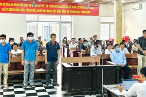 VKS đề nghị mức án nhóm CSGT can thiệp bấm biển số đẹp