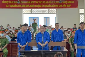 Chủ tiệm vàng cấu kết 'đầu nậu' buôn lậu vàng lãnh 9 năm tù