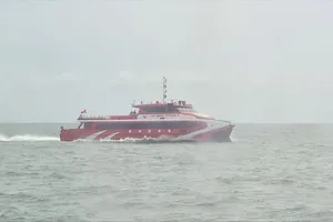 Tàu cao tốc đi Phú Quốc tạm ngưng 