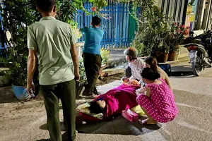 Vĩnh Long: Công an xã hỗ trợ sản phụ chuyển dạ giữa đường lúc đêm khuya