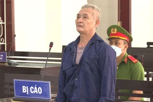 Giấu ma tuý trong người, tài xế xe ôm vẫn không thoát 