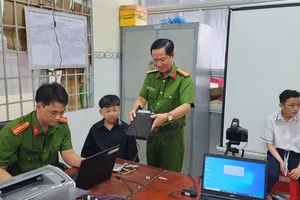 Công an tỉnh Kiên Giang cấp thẻ căn cước cho công dân dưới 14 tuổi