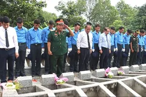 Đồng Tháp an táng 97 bộ hài cốt liệt sĩ quân tình nguyện