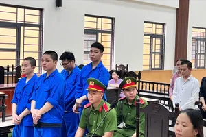 TAND tỉnh An Giang xét xử nhóm bị cáo về tội lưu hành tiền giả