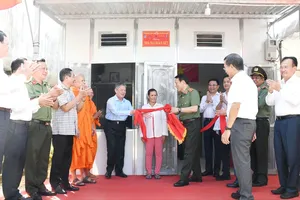 Bộ Công an cùng tỉnh Trà Vinh bàn giao 1.300 căn nhà cho người nghèo