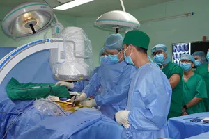 Các chuyên gia y tế chia sẻ về bệnh lý cột sống tại Cần Thơ