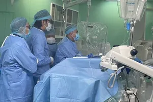 Cứu bệnh nhân chấn thương thận bằng kỹ thuật xâm lấn tối thiểu, hiệu quả tối ưu