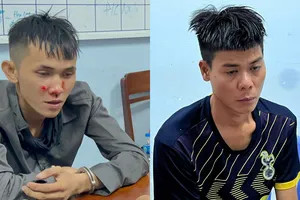 Cô gái quyết liệt truy đuổi khiến 2 tên cướp giật điện thoại bỏ xe nhảy xuống sông trốn 