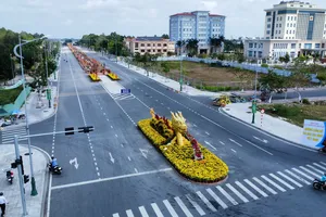 Sẽ bố trí xe đưa đón cán bộ từ Bến Tre, Trà Vinh đi làm ở Vĩnh Long