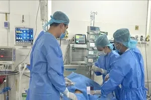 Uống 140 viên thuốc hạ huyết áp trong 24 giờ, người phụ nữ suýt chết