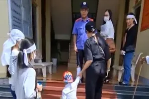 Vụ tai nạn giao thông ở Vĩnh Long: VKSND Tối cao tiếp tục làm việc với người nhà nạn nhân