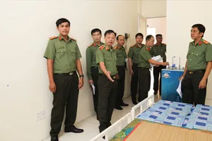 Giám đốc Công an TP Cần Thơ kiểm tra, chỉ đạo khẩn trương đảm bảo điều kiện làm việc sau sáp nhập