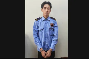 Sát hại anh họ bằng dây thừng khi ngủ chung 