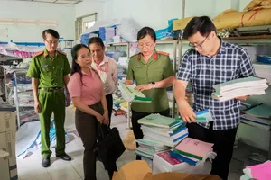 Cần Thơ: Thu giữ hơn 500 giáo trình photocopy trái phép
