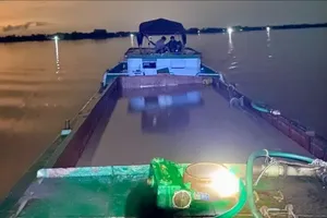 Công an Vĩnh Long: 20 ngày phát hiện 42 vụ khai thác, mua bán cát trái phép 