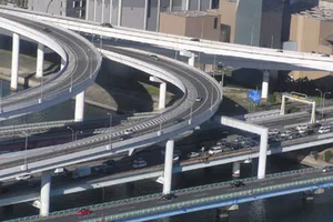 Thêm nhà đầu tư muốn 'cứu' đường vào Tân Sơn Nhất 