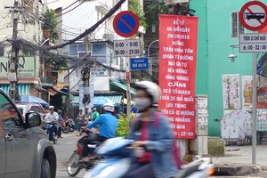 TP.HCM: Bắt được toàn 'xe lạ' đi vào đường cấm