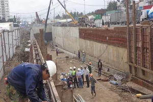 Gấp rút hoàn thành hầm chui tại nút giao Mỹ Thủy