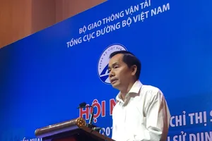 Sẽ xử phạt xe không dán thẻ thu giá BOT không dừng