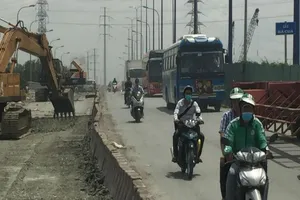 Gấp rút hoàn thiện cầu, đường nối thông quận 2 với quận 9