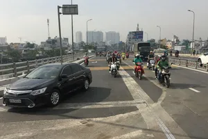 Hoàn thành mở rộng cầu Nguyễn Tri Phương trước ba tháng